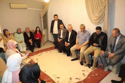 Ak Parti ev ziyaretlerine devam ediyor