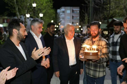 Başkan Hayrettin Demir’e sürpriz doğum günü kutlaması
