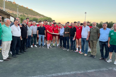 AHMET TOPUZ’DAN HEREKE YILDIZ SPOR’A MORAL ZİYARETİ