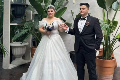 GÜLTEN TÜLAY KIZINI EVLENDİRDİ