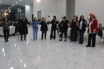 29 EKİM KADINLARI DERNEĞİ DERİNCE ŞUBESİNDEN ANLAMLI KUTLAMA