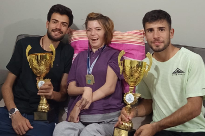 SPORCULARIN ÖRNEK DAVRANIŞI TAKDİR TOPLADI