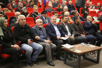 Kayseri Melikgazi'de mısralar konuştu