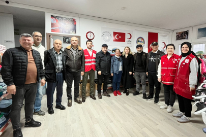 CHP KÖRFEZ KADIN KOLLARI’NDAN  TÜRK KIZILAYI'NA  ZİYARET