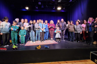  “ÖZEL ANNE” GERÇEK BİR HİKÂYEYLE SAHNEDE