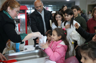 Çiğli'de çocuklar sinema keyfini Başkan Yıldız’la paylaştı