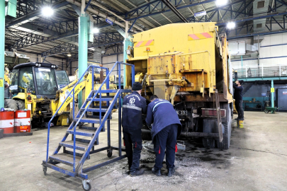 Kocaeli Büyükşehir atölyelerinden sahaya kesintisiz hizmet