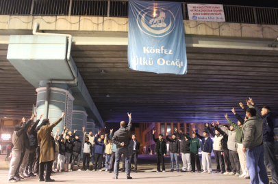 ÜLKÜCÜLER SAHAYA İNDİ, YEMİN ETTİ