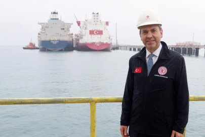 Ertuğrul Gazi FSRU’da kritik transfer... Türkiye'nin gazlaştırma kapasitesi 200 milyon metreküpe çıkıyor