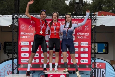 Sakarya Büyükşehirli sporculardan çifte gurur