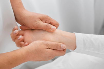 Dijital çağ el ve bilek sağlığını tehdit ediyor