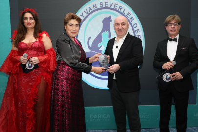 Darıca’da Dev Buluşma: Vefa Ödülleri Gecesi Gönülleri Isıttı