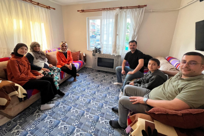 ZAHİDE YILMAZTÜRK SAHADA GÖNÜLLERE DOKUNUYOR