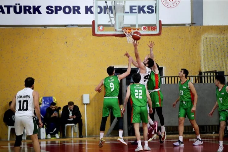Sakarya Büyükşehir Basketbol farklı kazandı